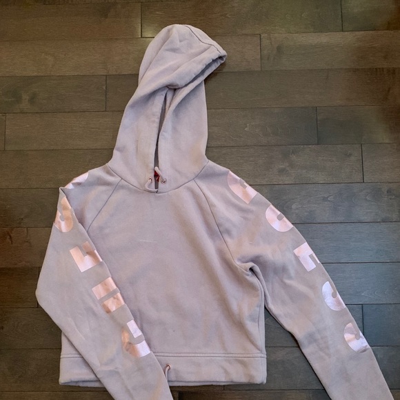 Guess cropped hoodie - Picture 1 of 4